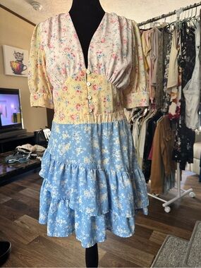 Floral Tiered Short-Sleeve Girls' Dress in Cream, Yellow & Blue